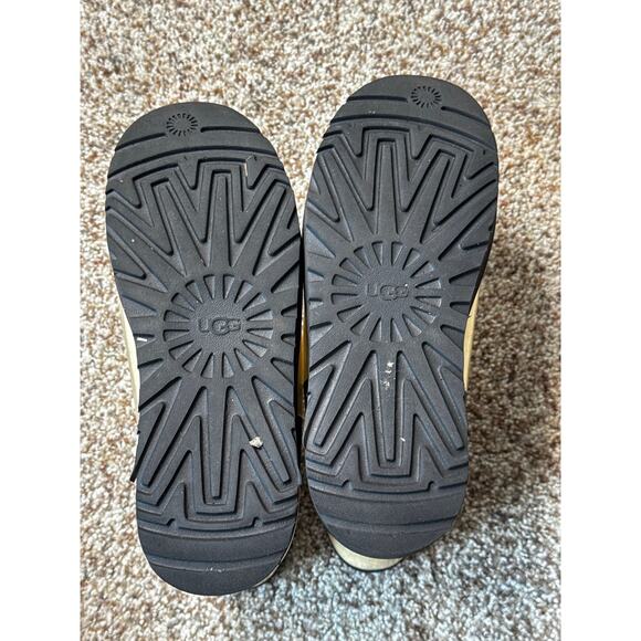 UGG Classic Clear Mini Women's boots, size women's 8/39; Shearling Lining; Rain - Picture 6 of 10